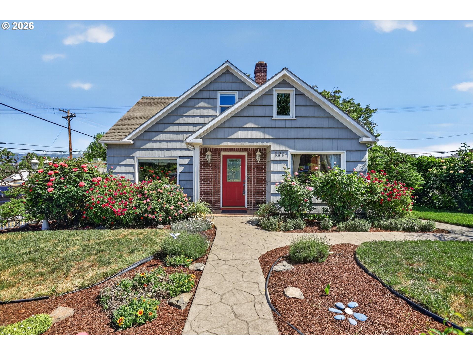 121 10TH ST, TheDalles, OR 97058