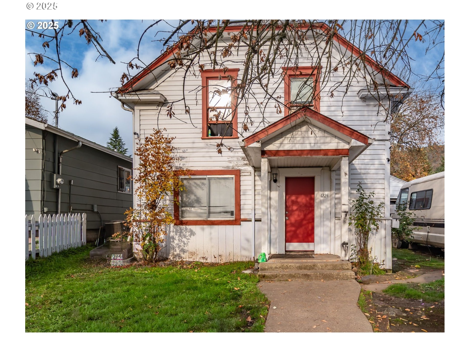1224 FREEMONT AVE, Roseburg, OR 97470