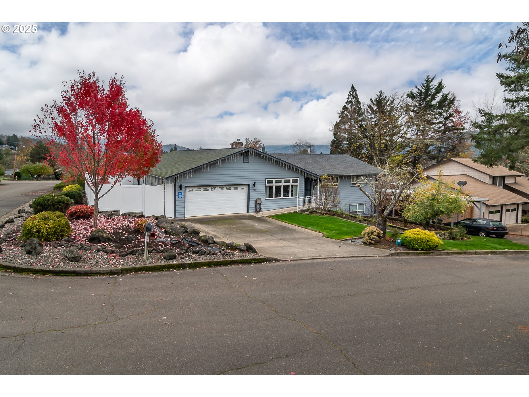1821 SELLWOOD ST, Roseburg, OR 97471