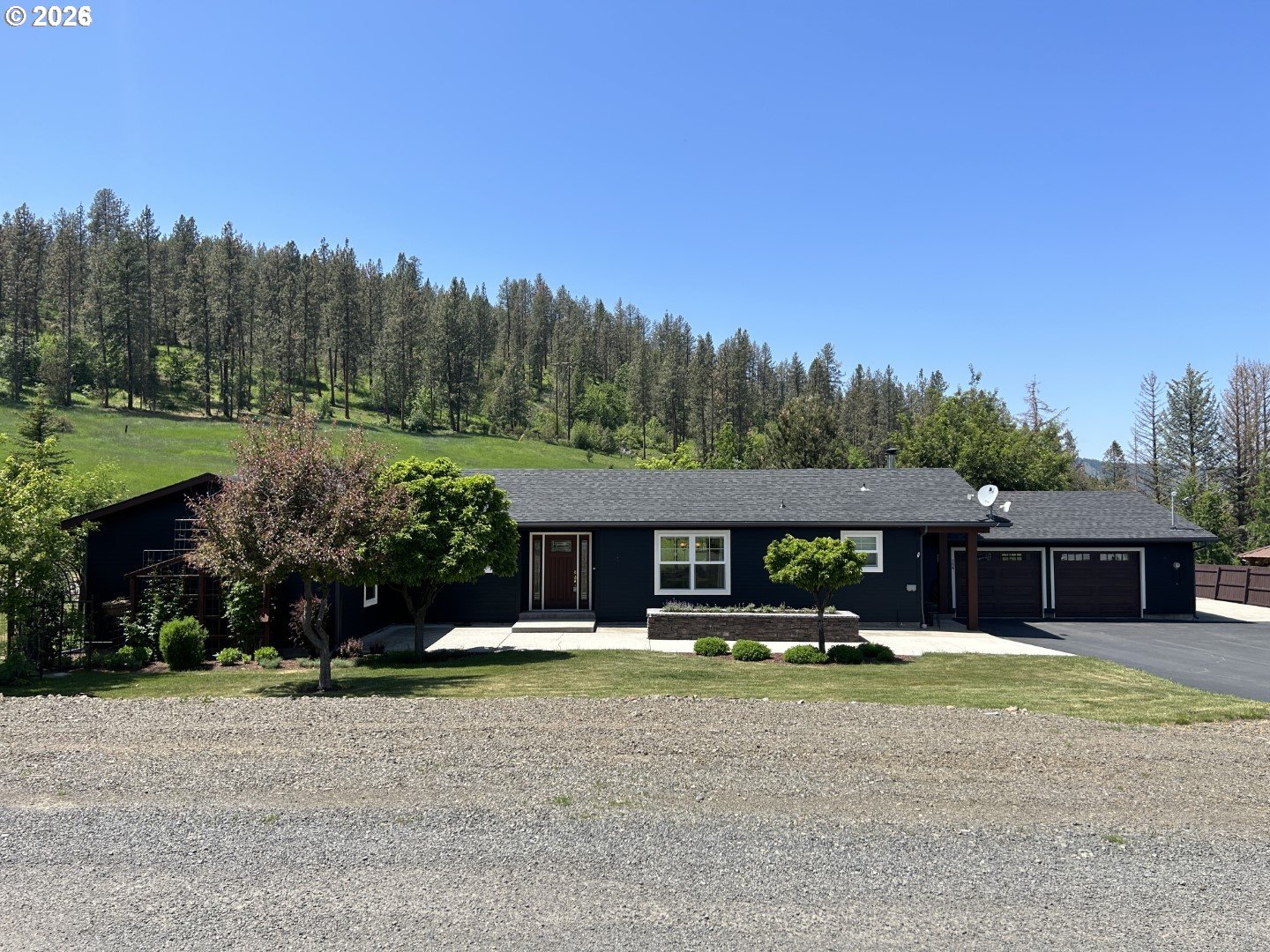 506 HOLMES ST, Wallowa, OR 97885