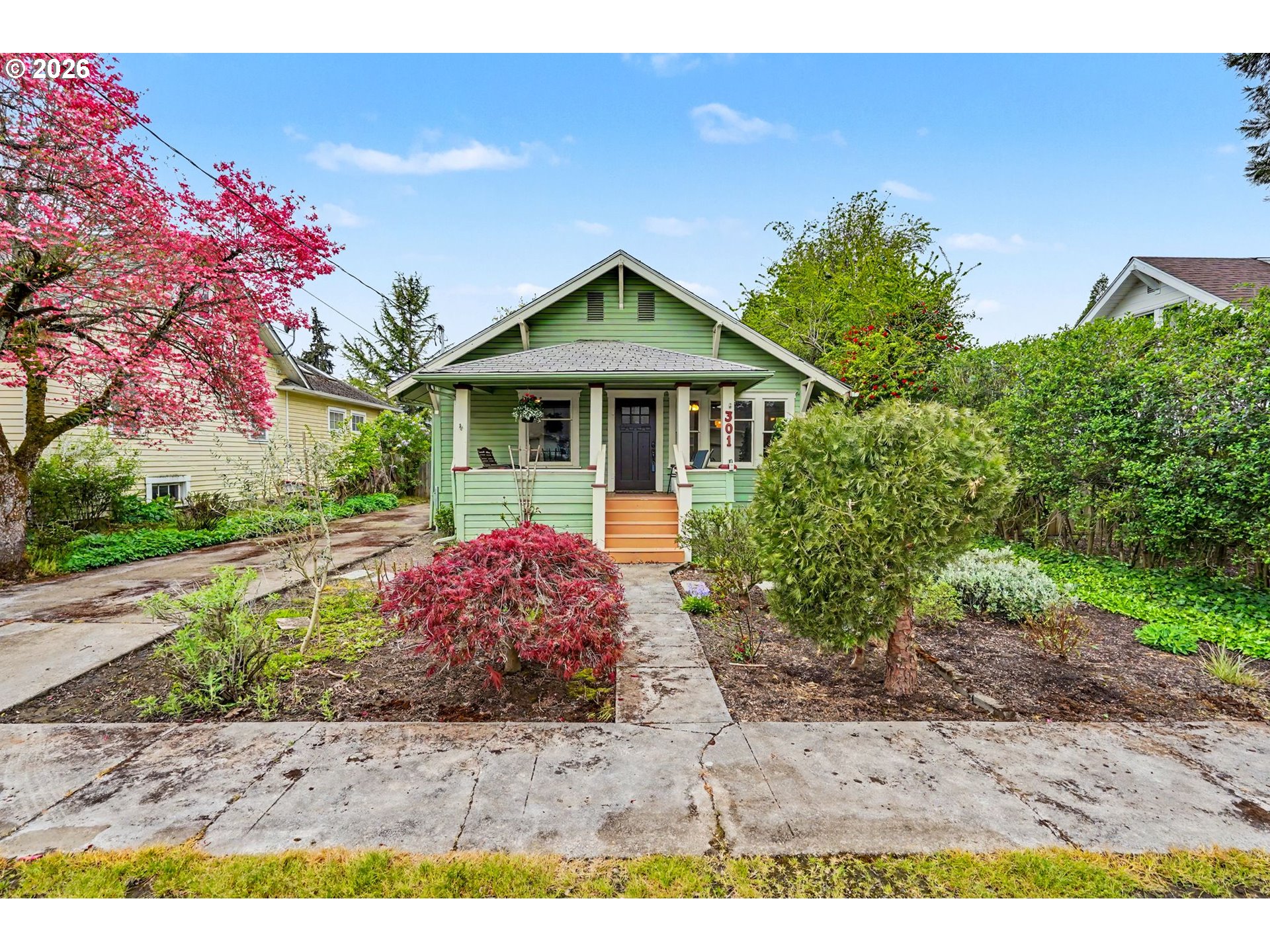 301 ORCHARD ST, Silverton, OR 97381