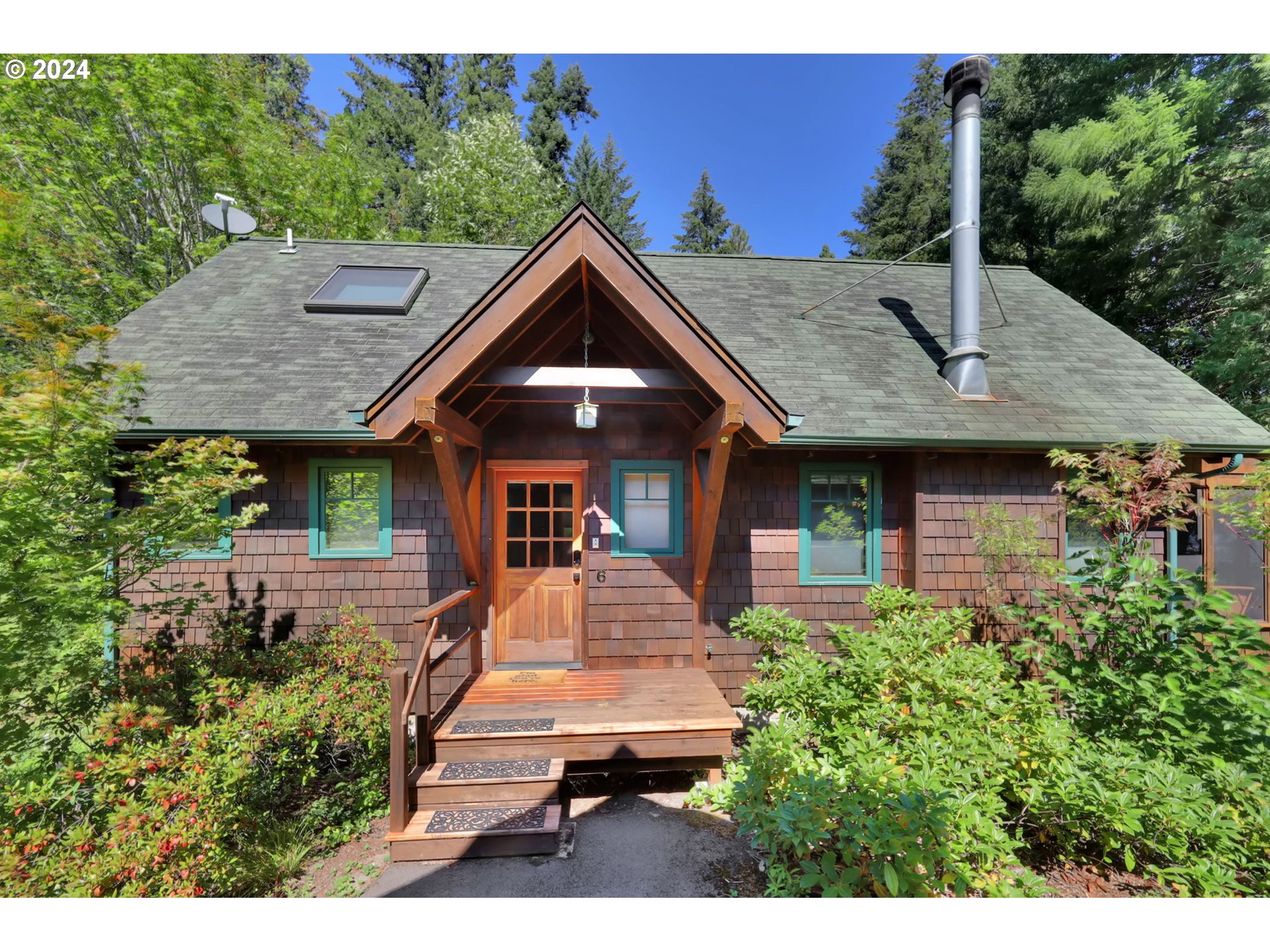 56411 MCKENZIE HWY, McKenzieBridge, OR 97413