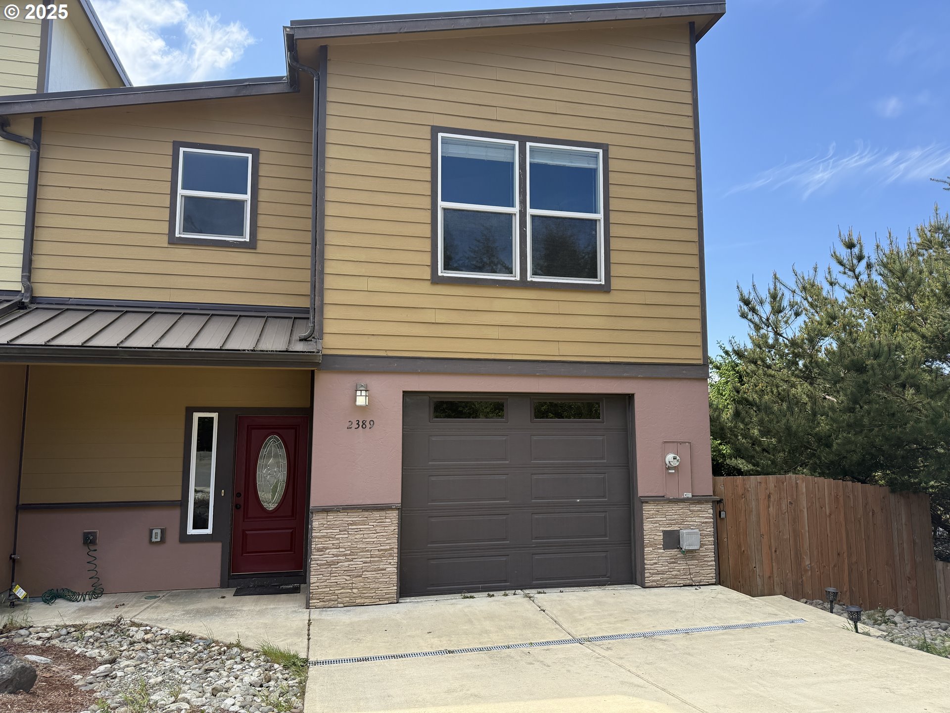2389 BROOKLYN DR, CoosBay, OR 97420