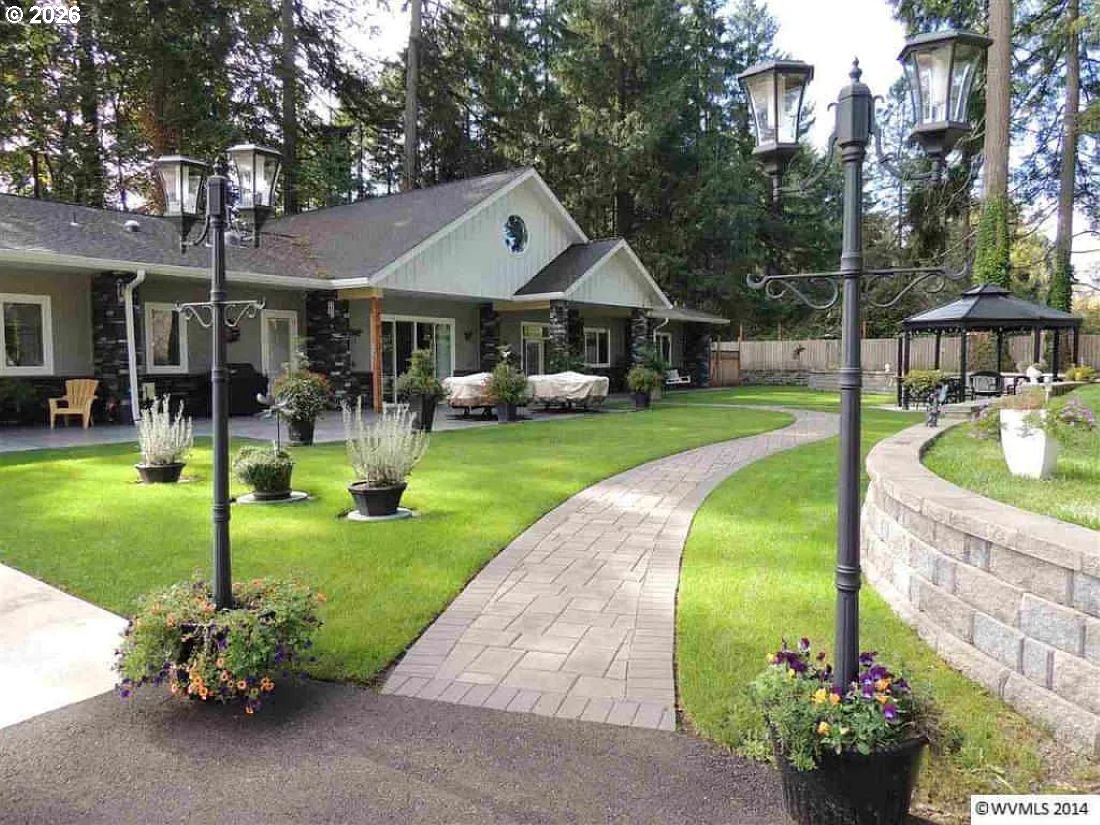 1340 Shady LN, Albany, OR 97321