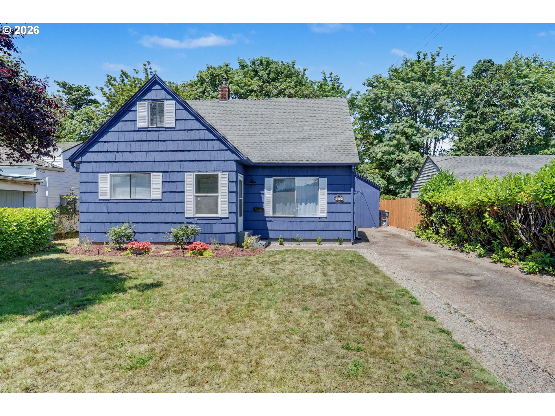 988 MILLER AVE, Dallas, OR 97338