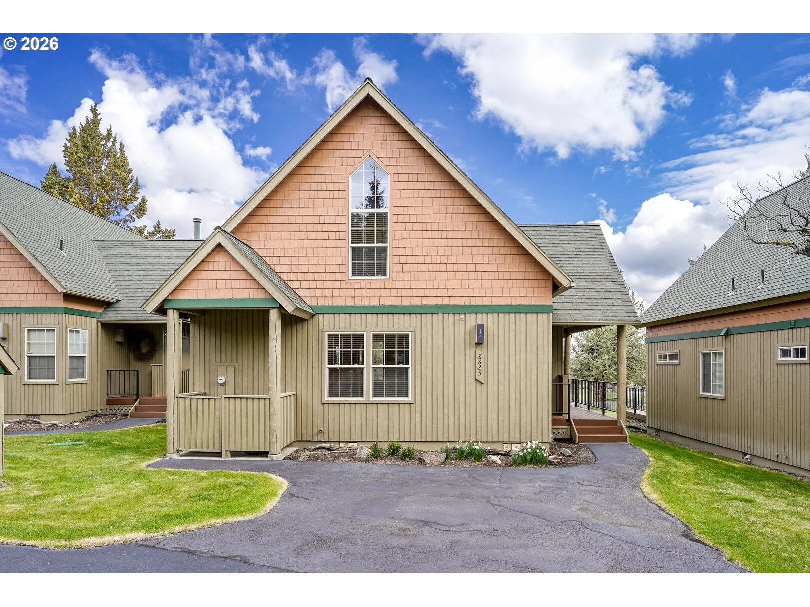 8825 CANYON WREN CT, Redmond, OR 97756