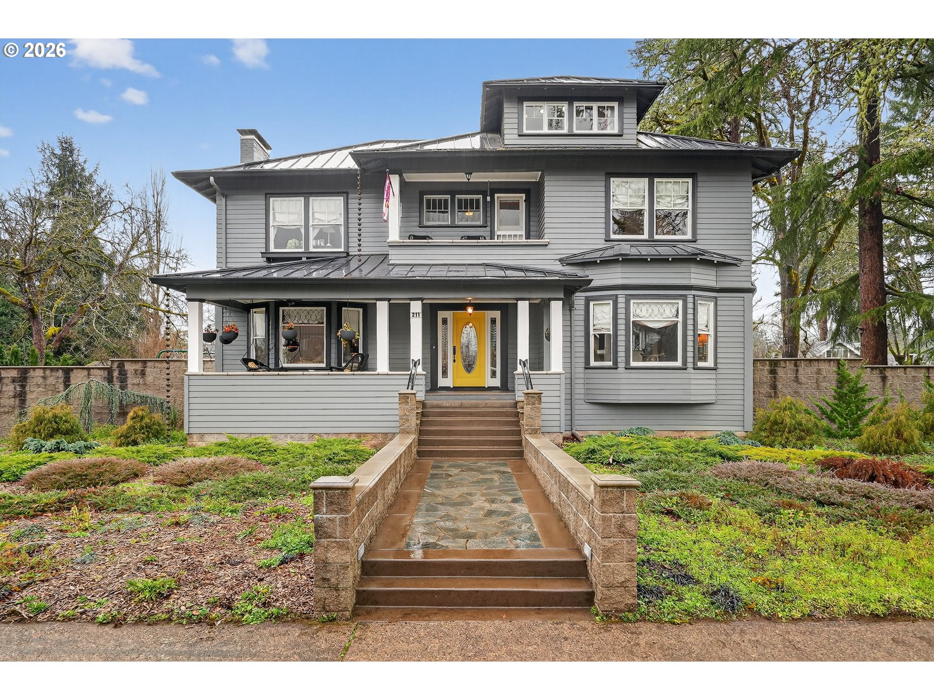211 3RD ST, CottageGrove, OR 97424