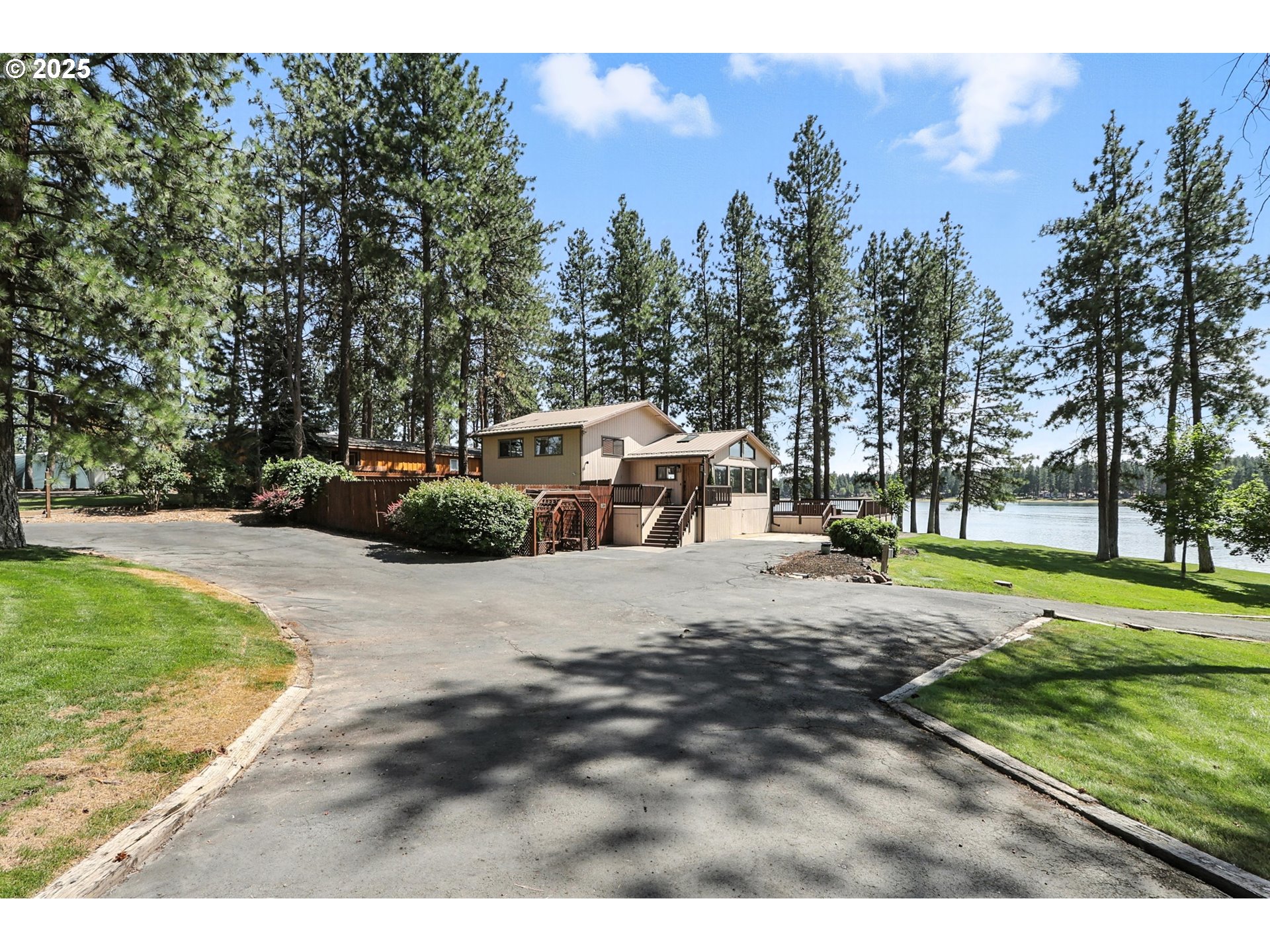 112 SENTOSA LAKE RD, TyghValley, OR 97063