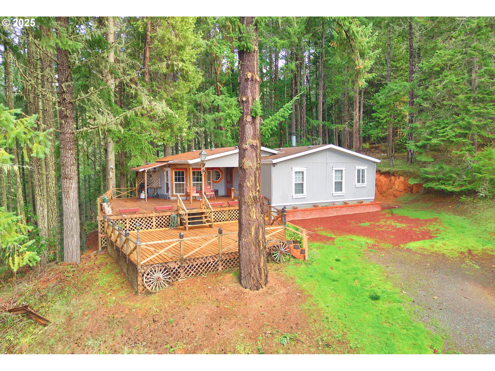 1941 BYRON CREEK RD, Winston, OR 97496