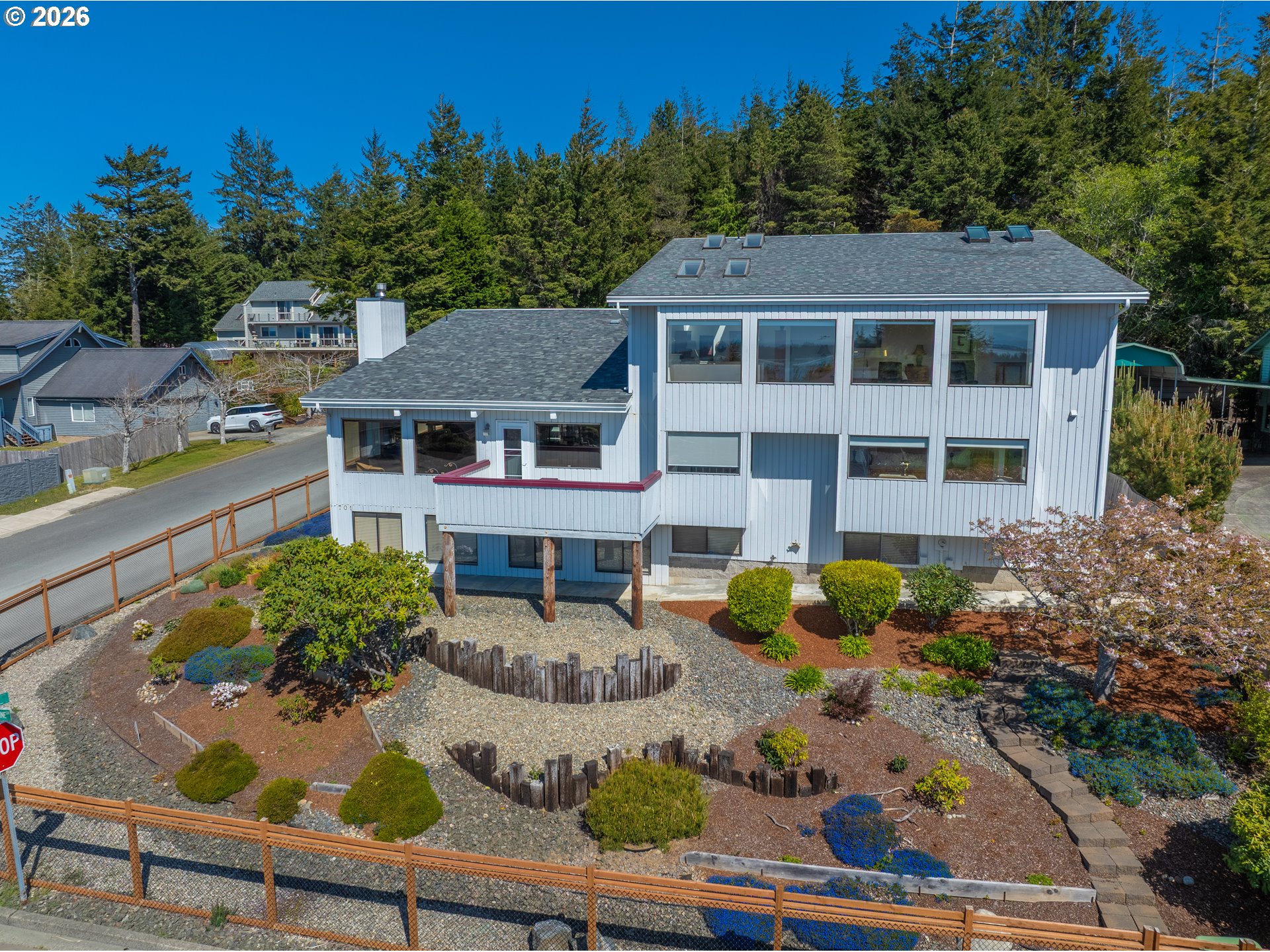 701 PREFONTAINE DR, CoosBay, OR 97420