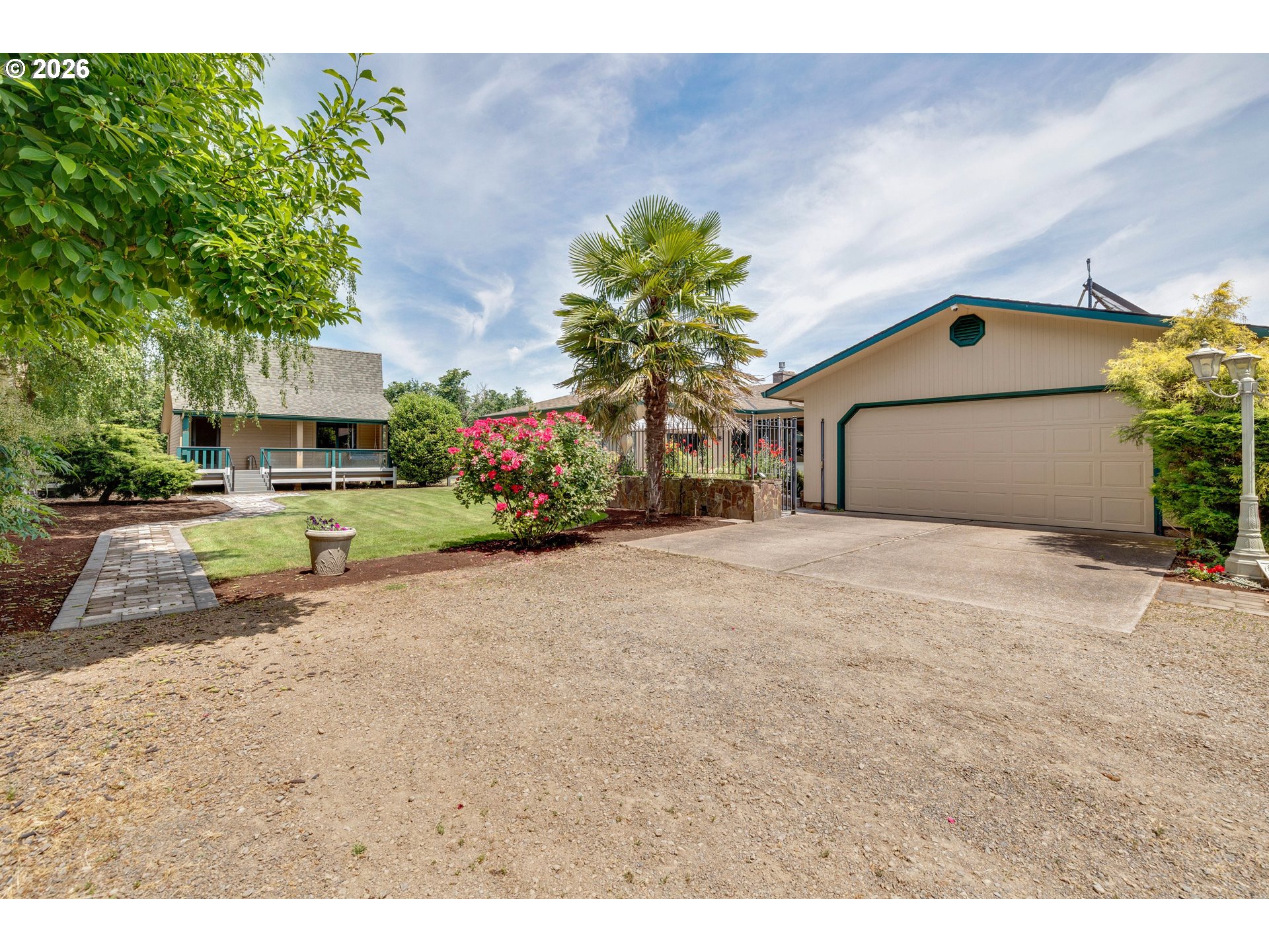 30248 BARLOW RD, Hubbard, OR 97032