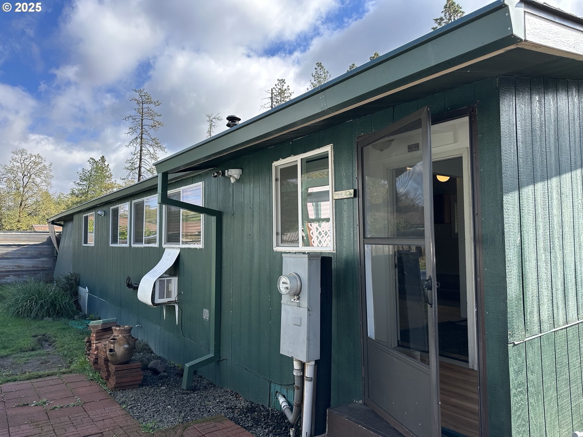 25656 WILDWOOD RD, Veneta, OR 97487