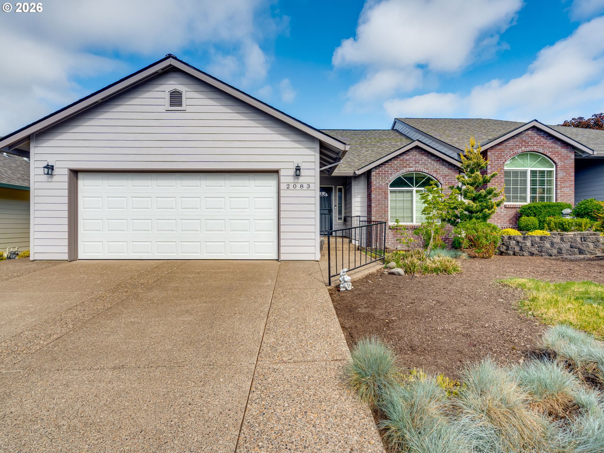 2083 WILLAMETTE DR, McMinnville, OR 97128