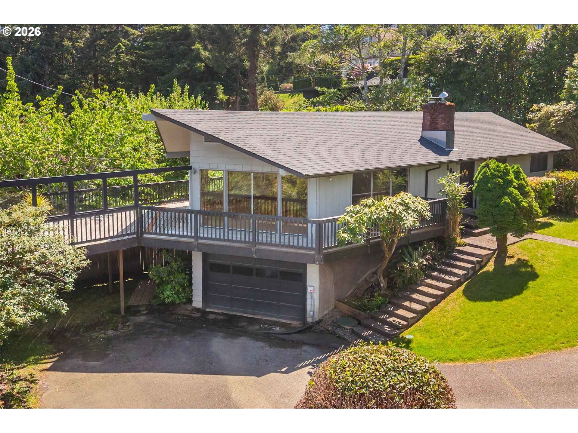 1045 NUTWOOD AVE, CoosBay, OR 97420