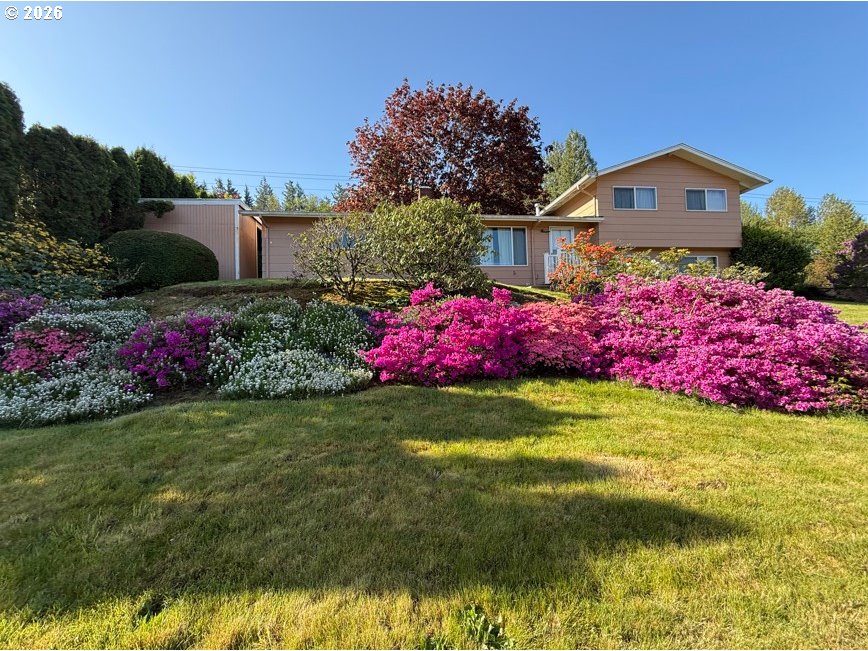 225 4TH ST, Troutdale, OR 97060