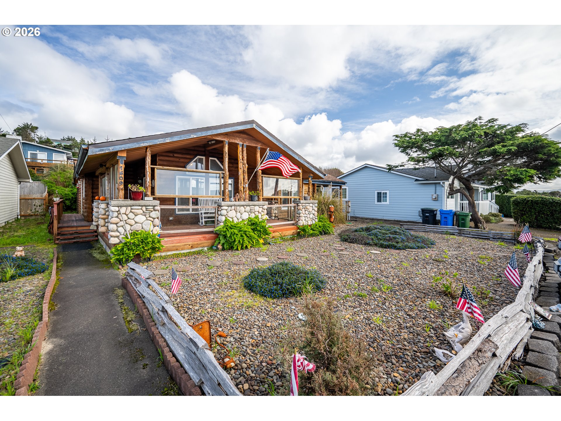 1609 PARKER AVE, Waldport, OR 97394
