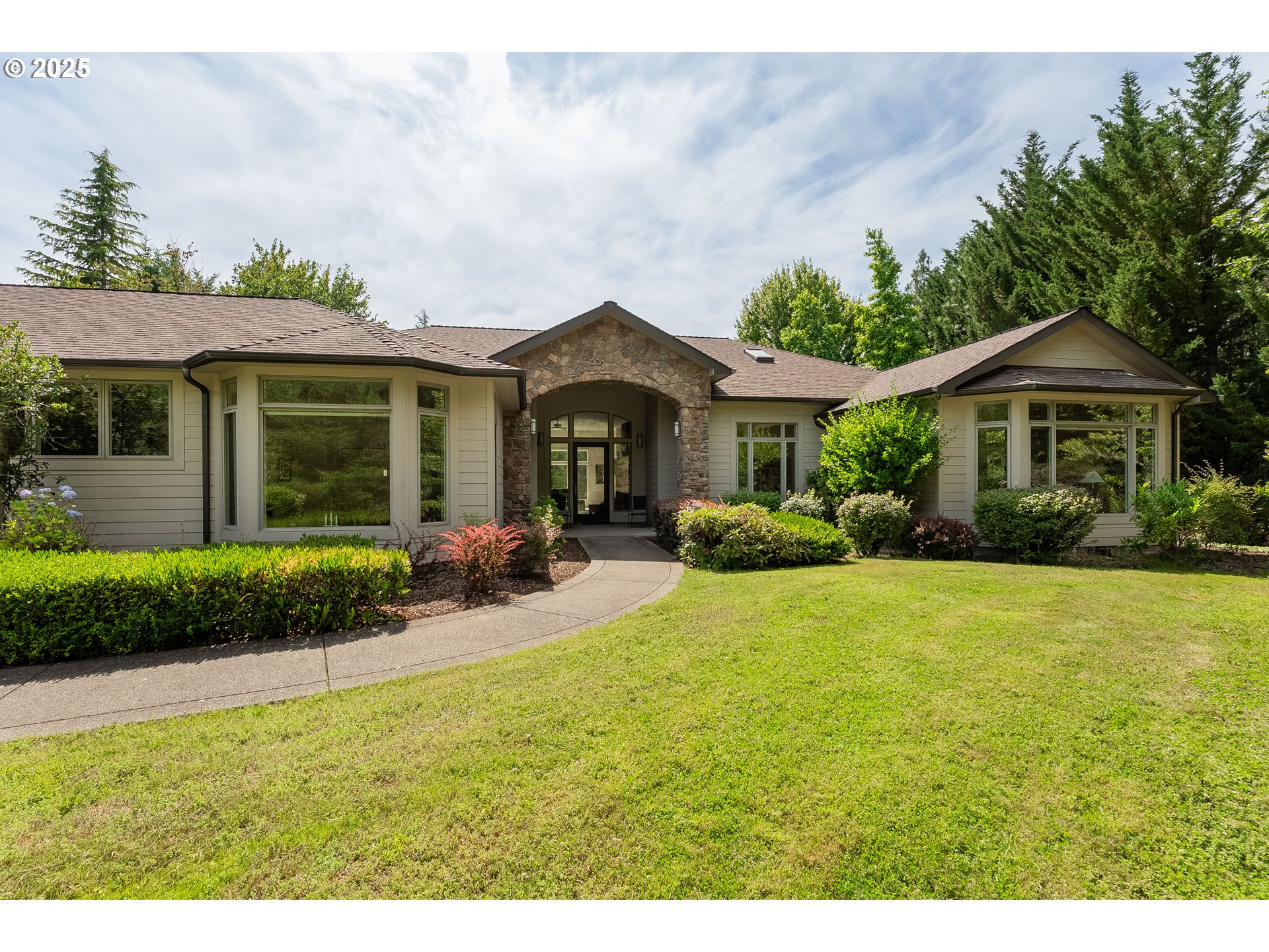 558 WULFF LN, Roseburg, OR 97471