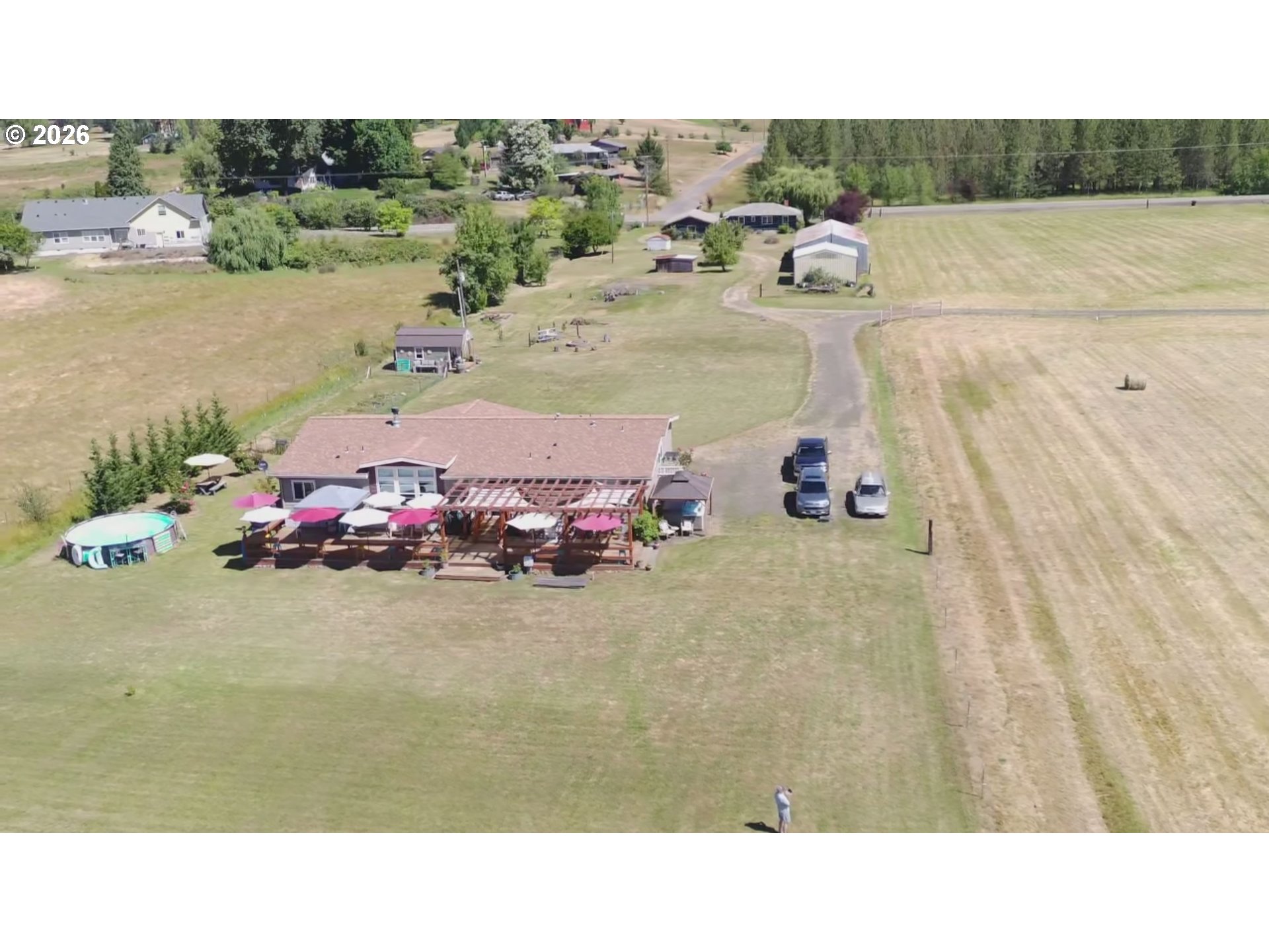 6404 LOOKINGGLASS RD, Roseburg, OR 97471