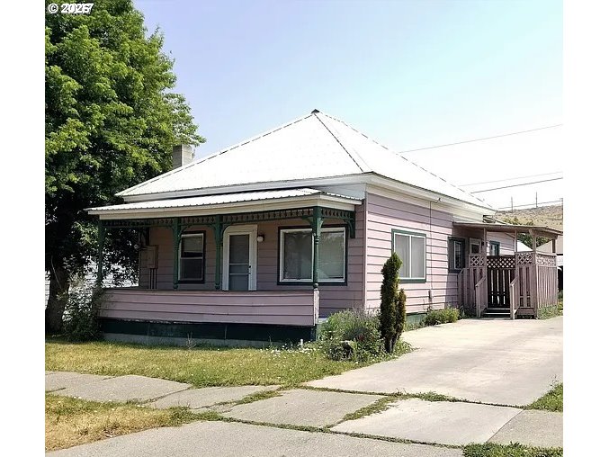 1170 WALNUT ST, BakerCity, OR 97814