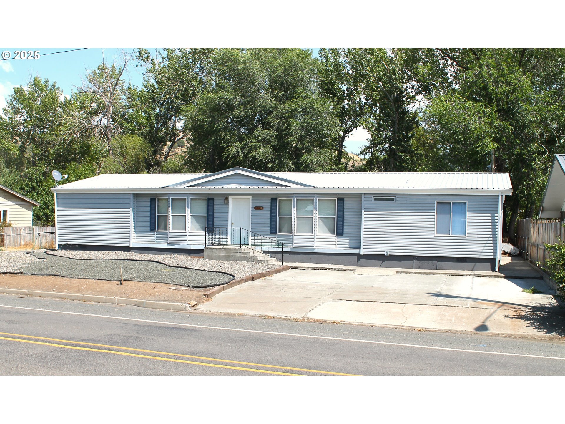 210 MOUNTAIN BLVD, MountVernon, OR 97865
