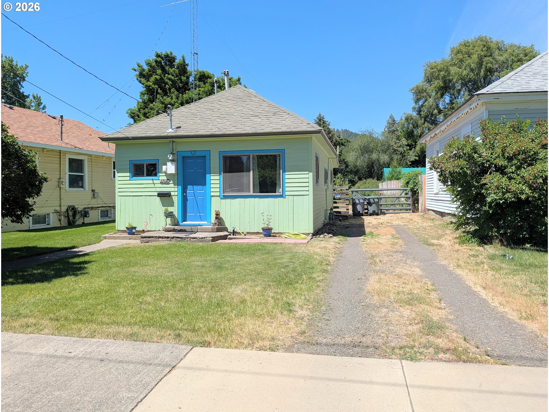 2704 ASH ST, LaGrande, OR 97850