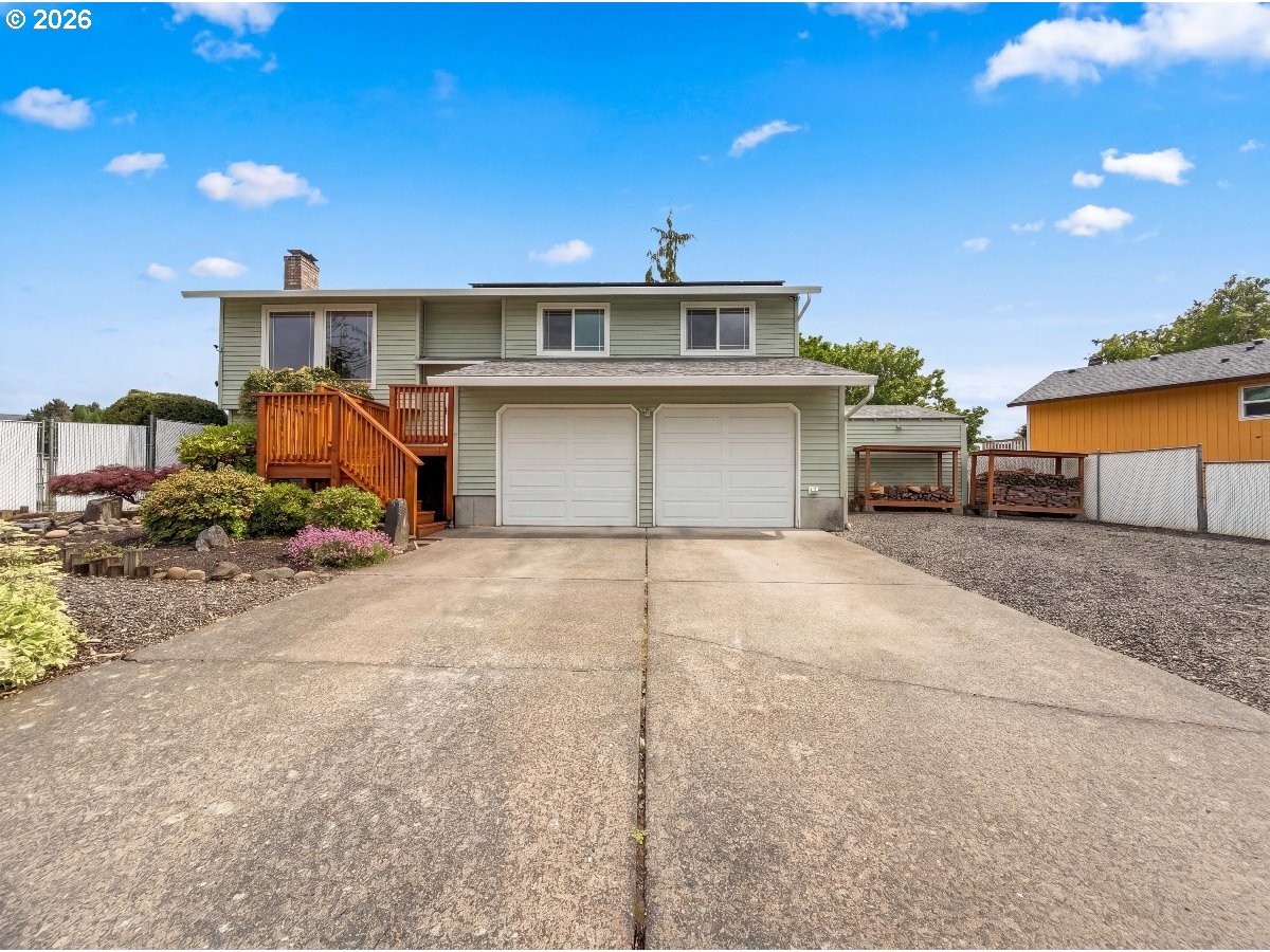 1209 25TH ST, Troutdale, OR 97060
