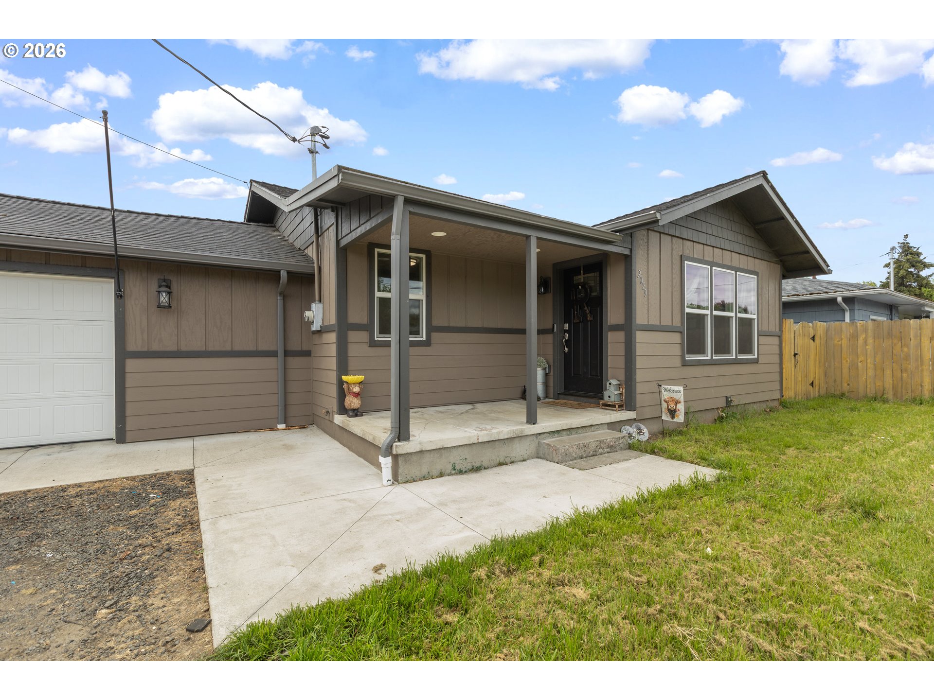 2029 CASTLE AVE, Roseburg, OR 97471