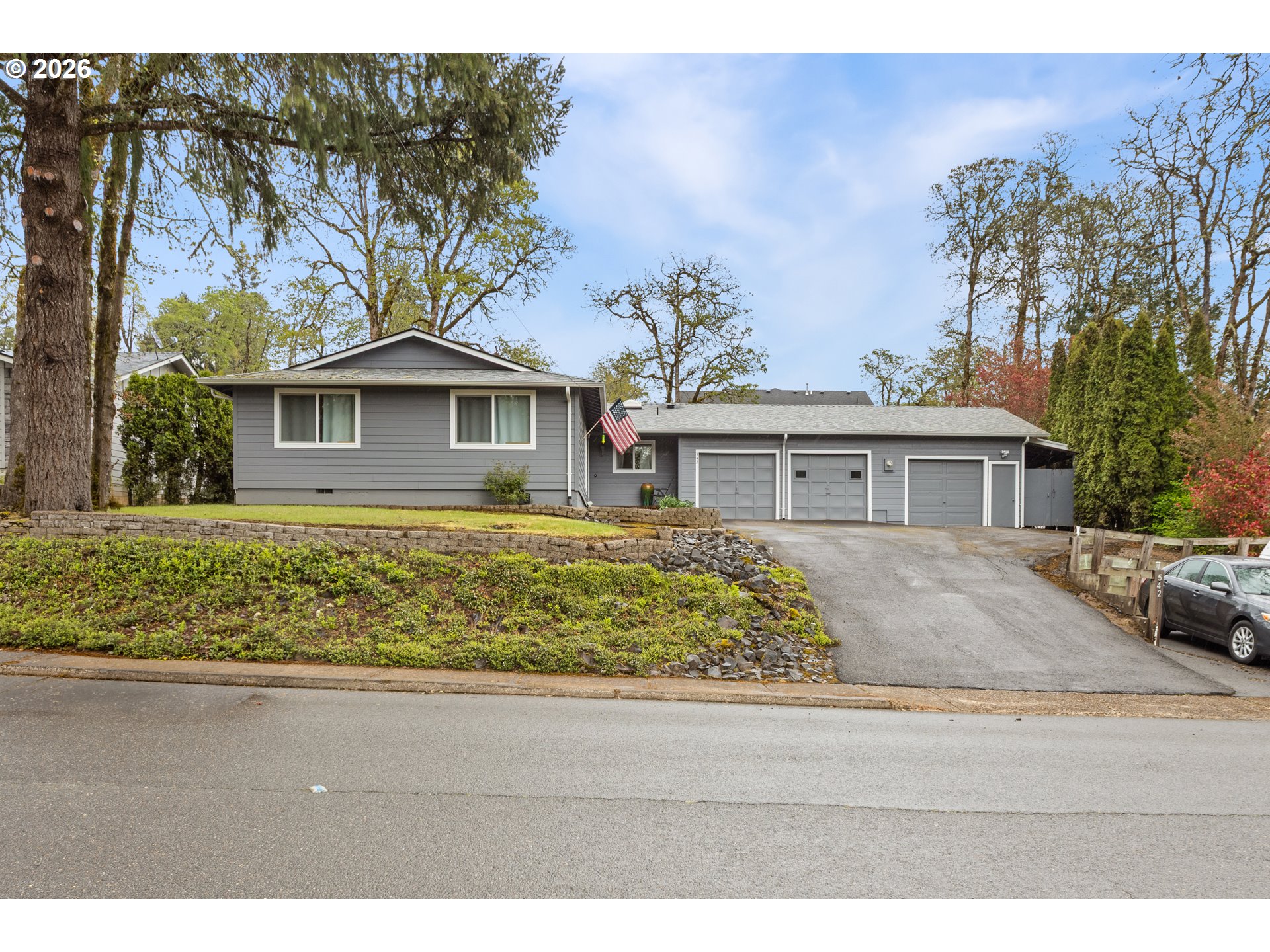 542 DOUGLAS ST, Dallas, OR 97338
