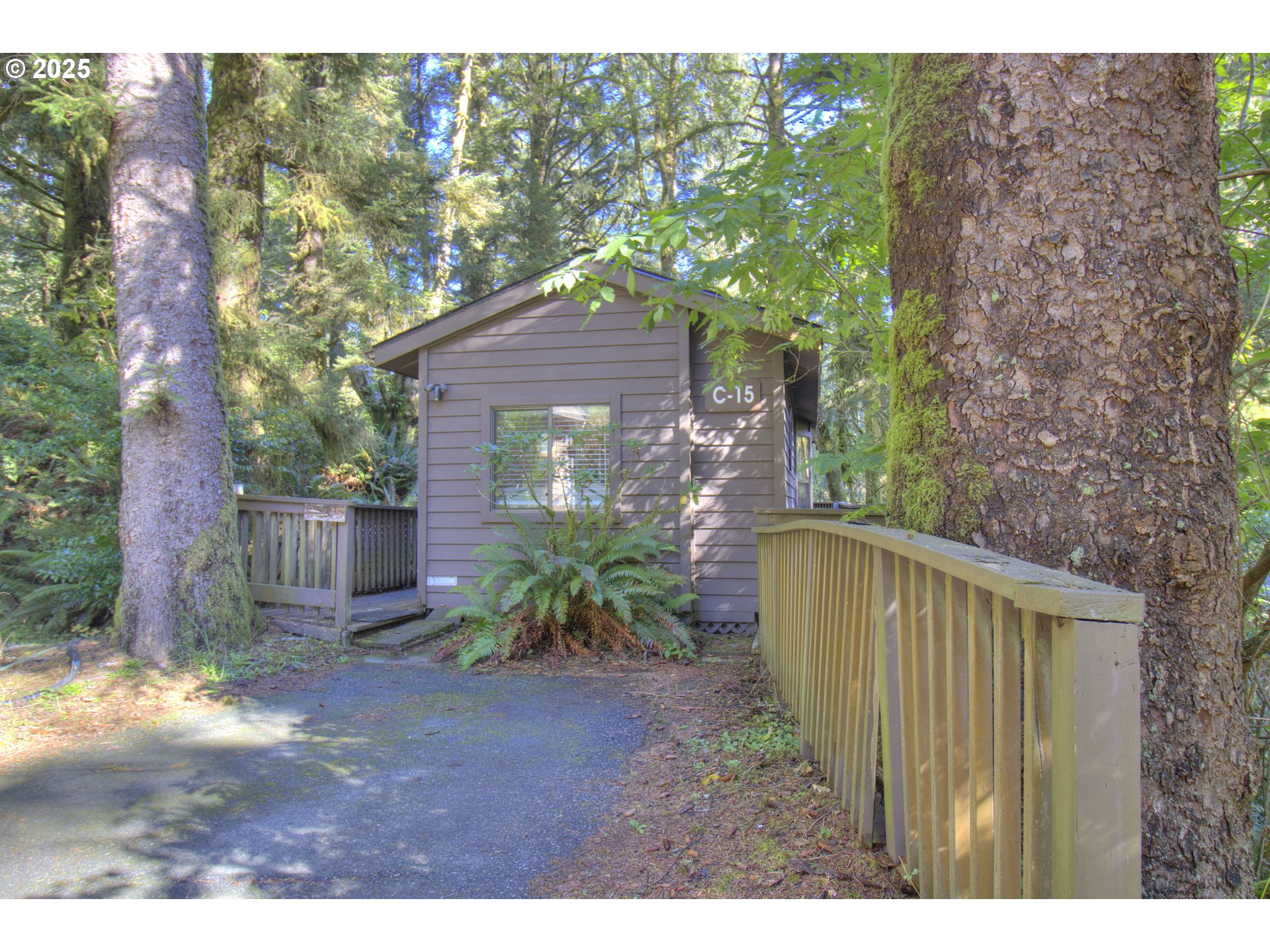19921 WHALESHEAD RD, Brookings, OR 97415