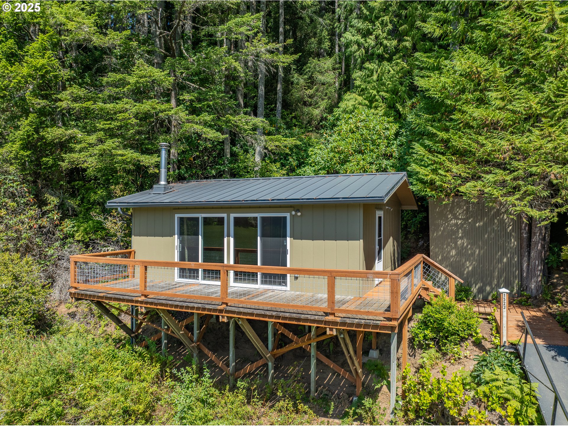 1523 TENMILE, Lakeside, OR 97449