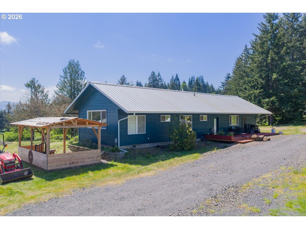 28600 JONES DR, Foster, OR 97345
