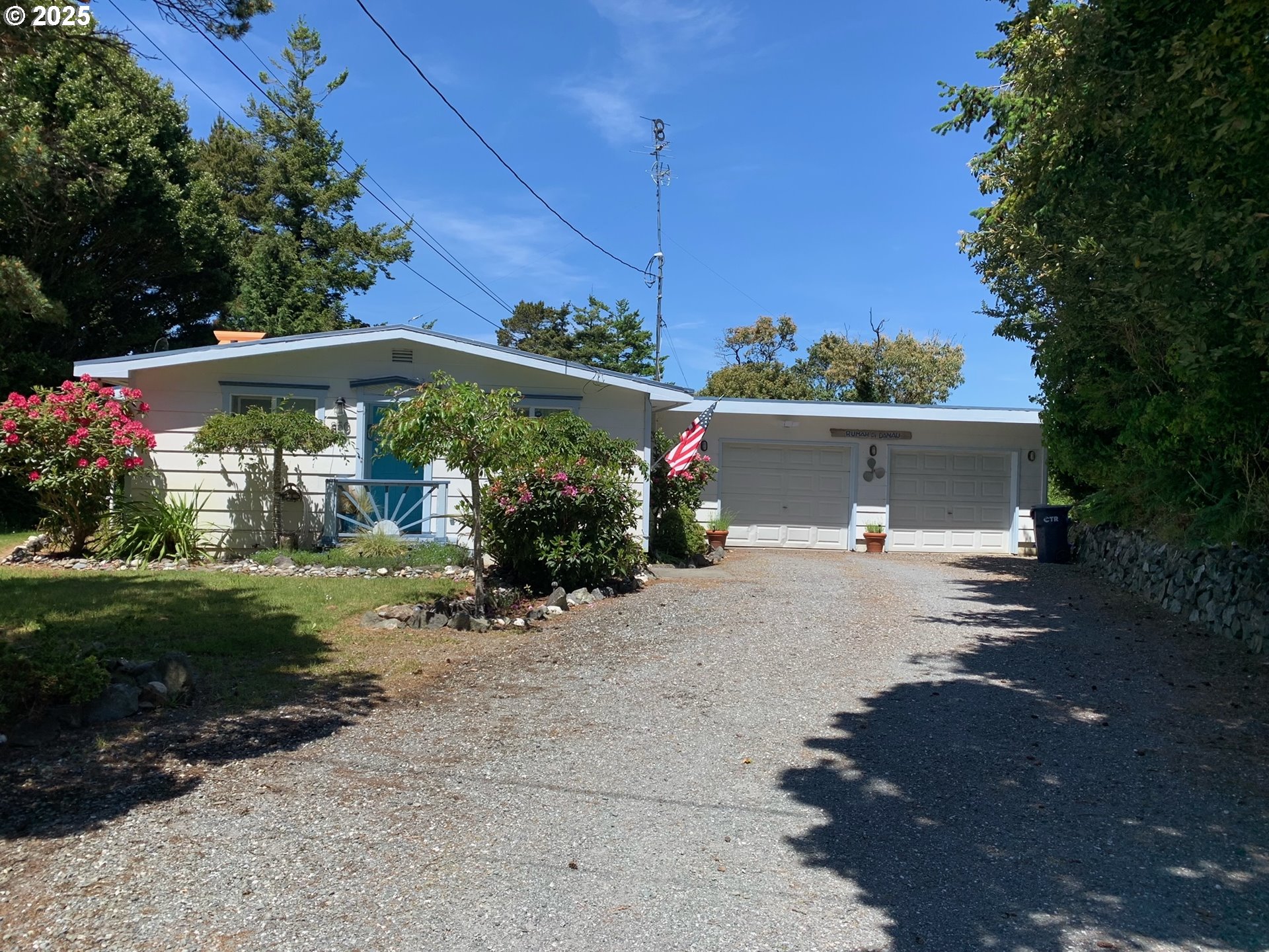 850 LAKESHORE DR, PortOrford, OR 97465