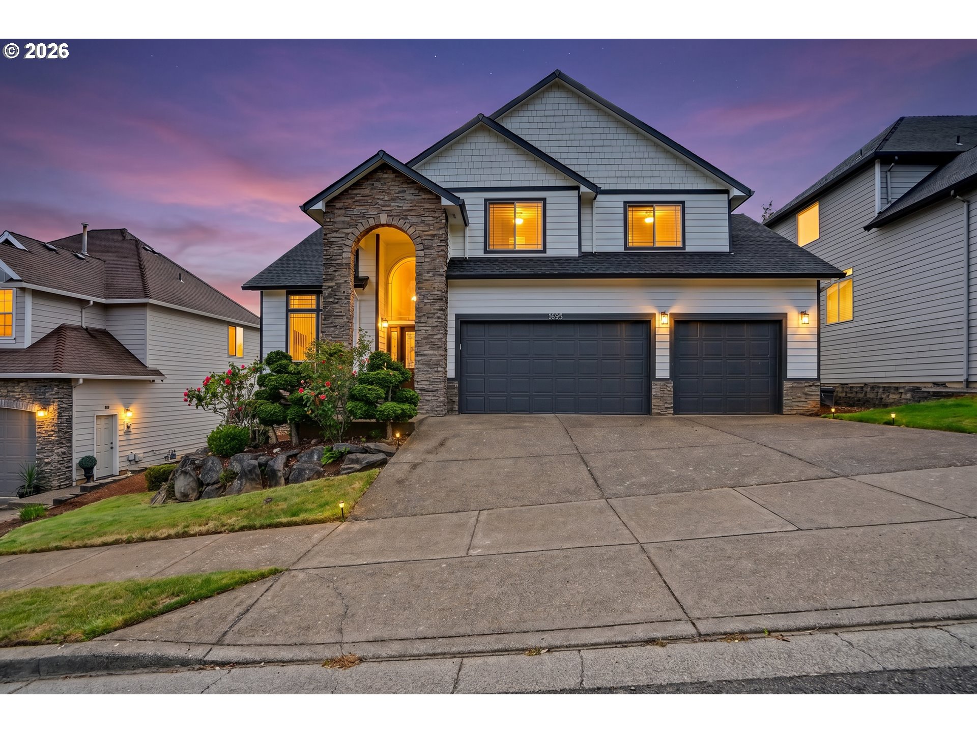 1695 TITAN DR, Salem, OR 97304