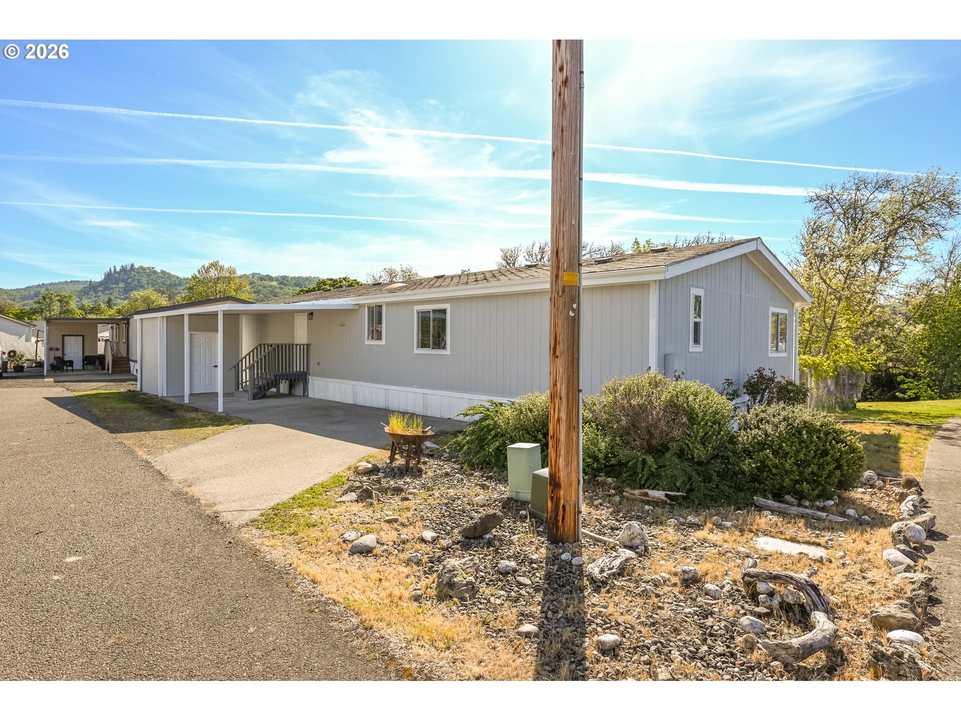 221 RIVER PLACE DR, Roseburg, OR 97470