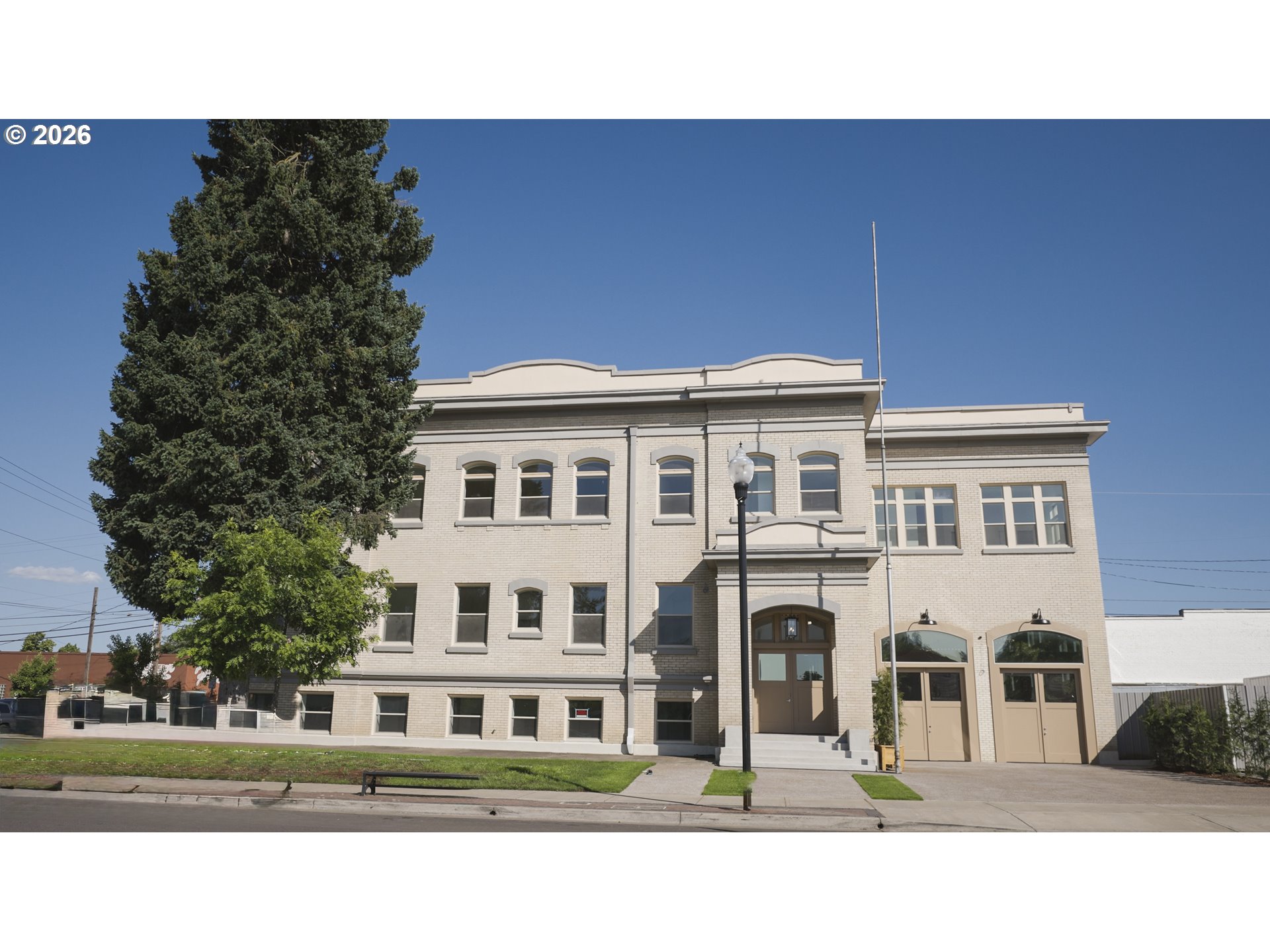 550 1ST ST, Woodburn, OR 97071
