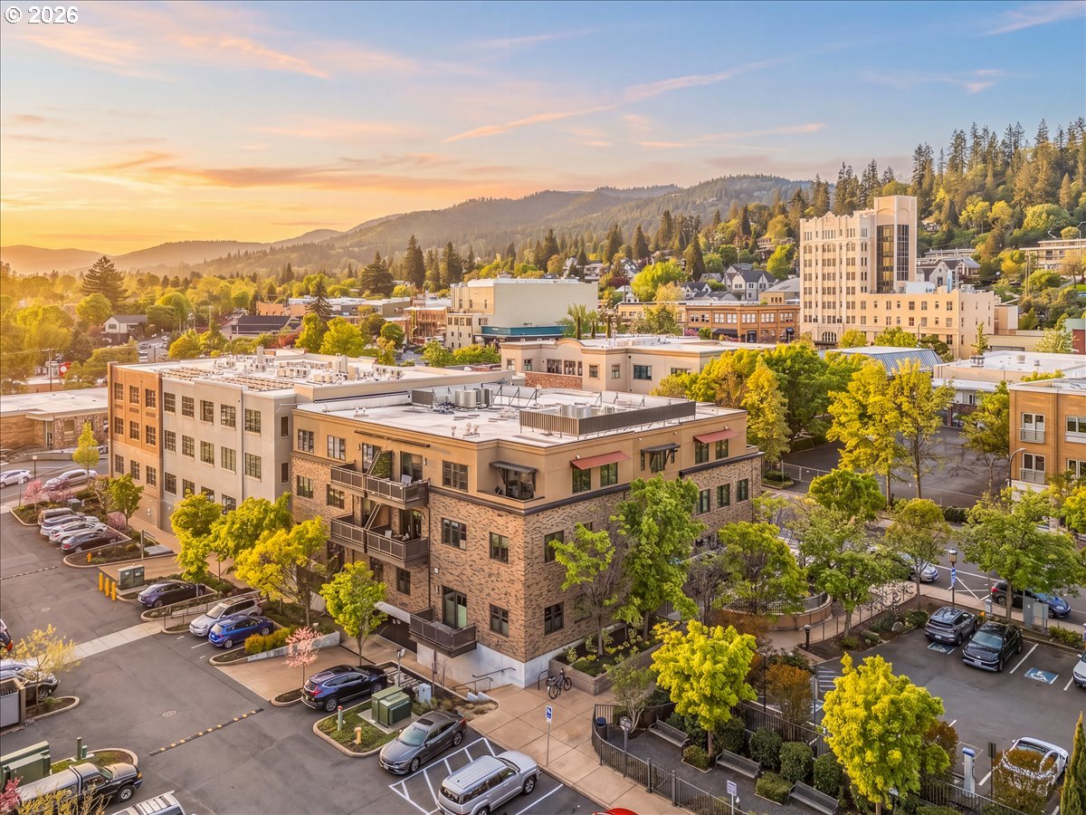 175 LITHIA WAY, Ashland, OR 97520