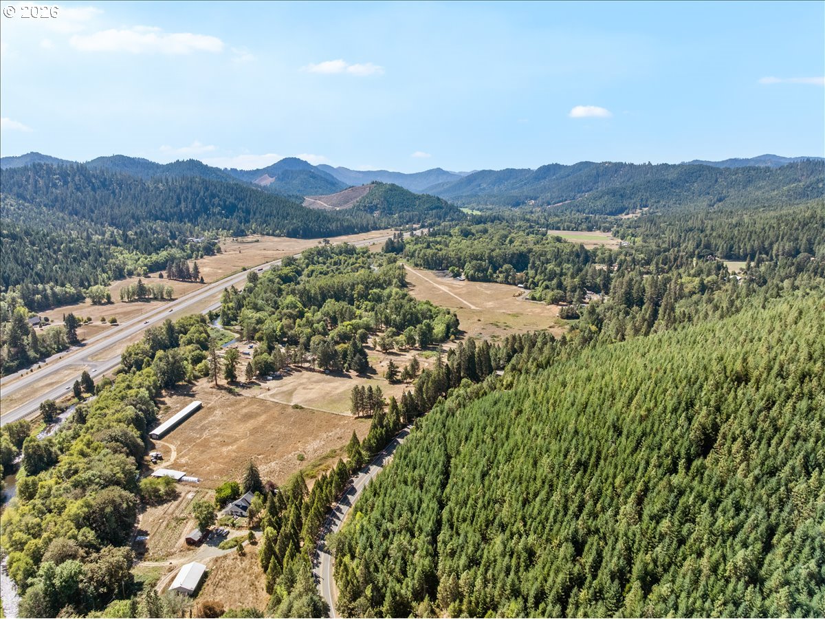 3604 AZALEA GLEN RD, Glendale, OR 97442