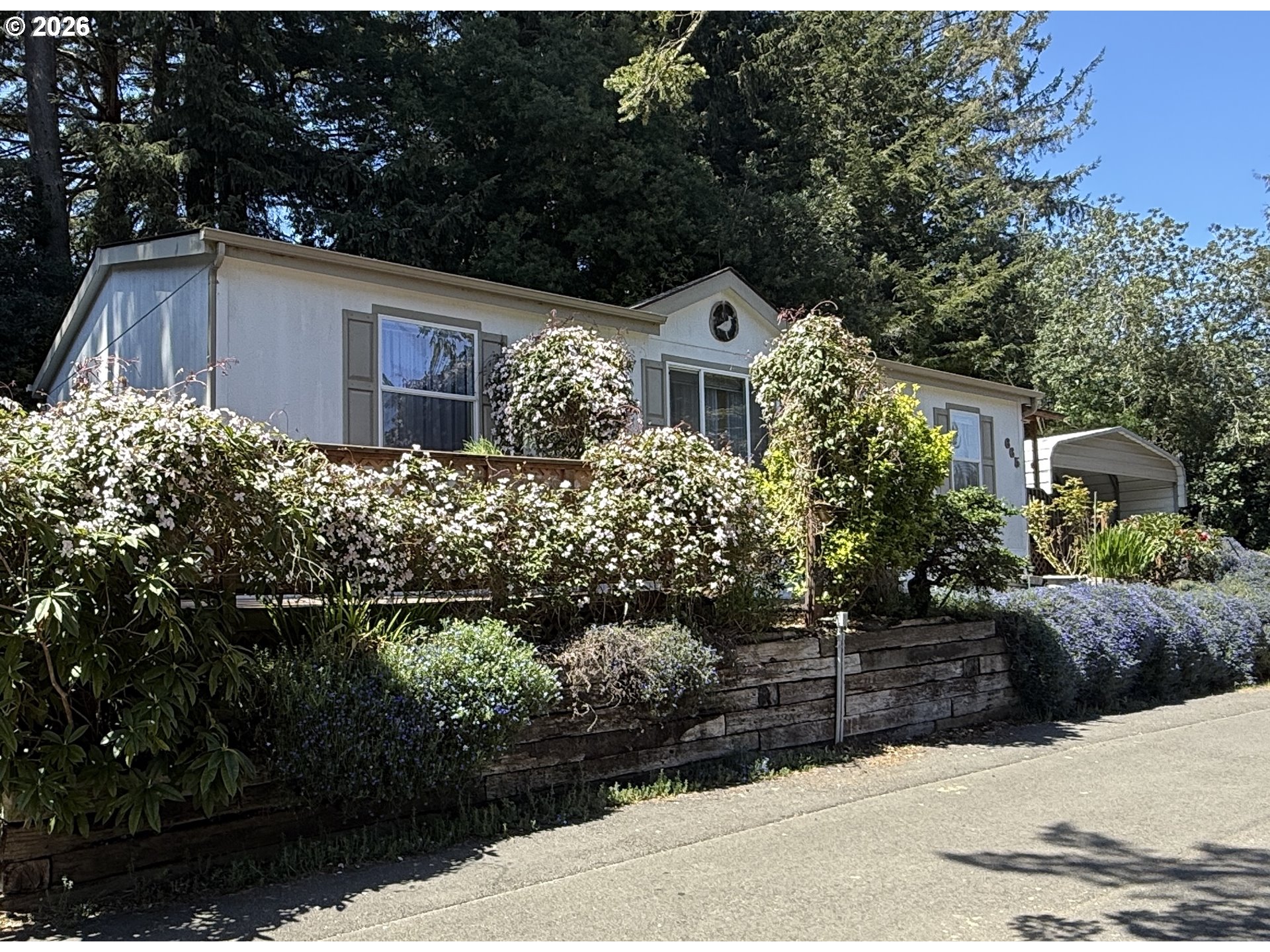 665 VILLAGE PINES DR, CoosBay, OR 97420