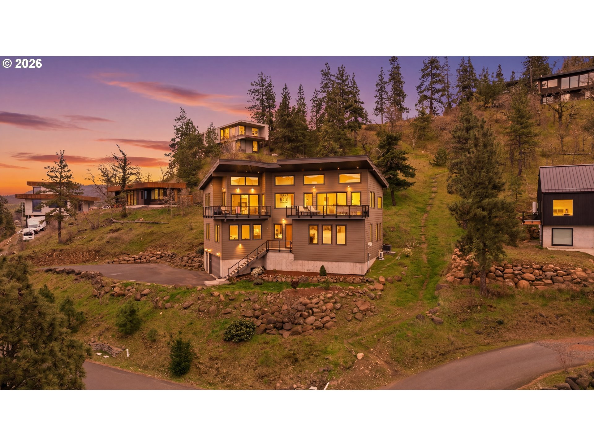 400 MAYA WAY, Mosier, OR 97040