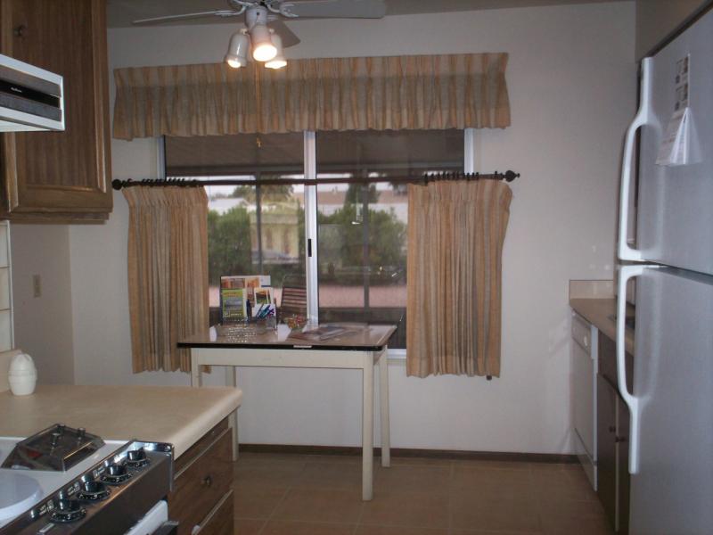 eating area of kitchen
