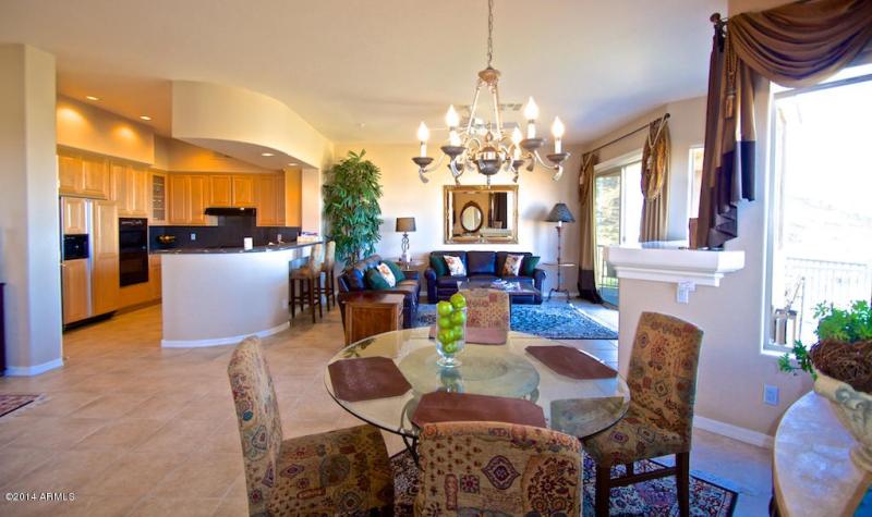 dining room into kitchen