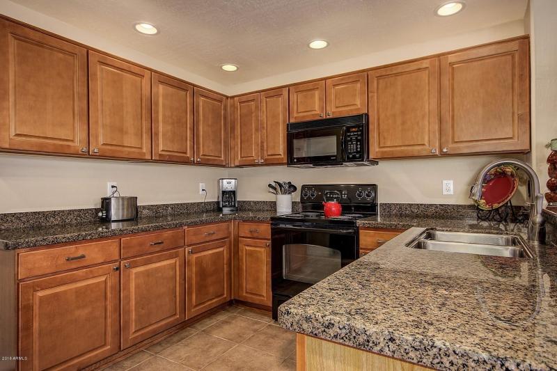 0019-EL LAGO BLVD, UNIT 2046 (19)