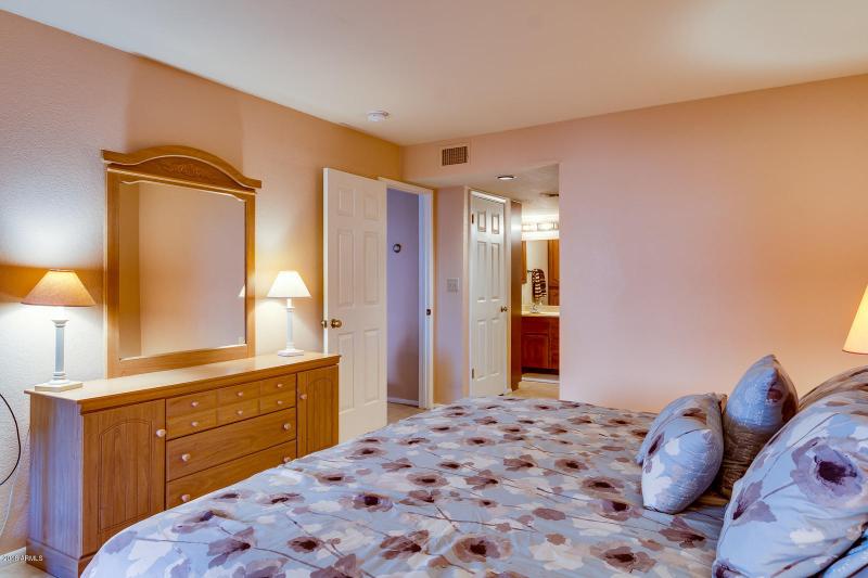 18_12212_N_Paradise_Village_Pkwy_018_mls