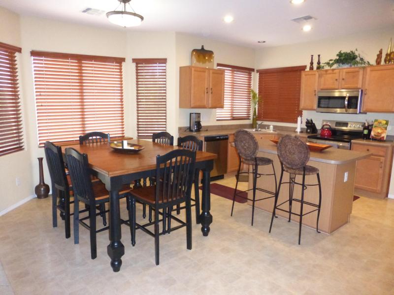 spacious eat in kitchen