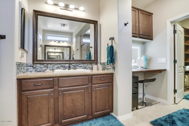 SECOND SINK & DRESSING TABLE