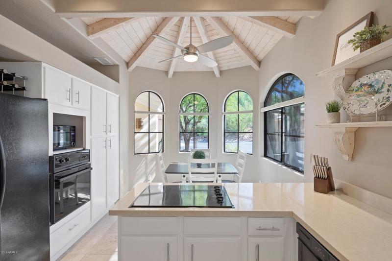 Upgraded Kitchen Casual Dinnin