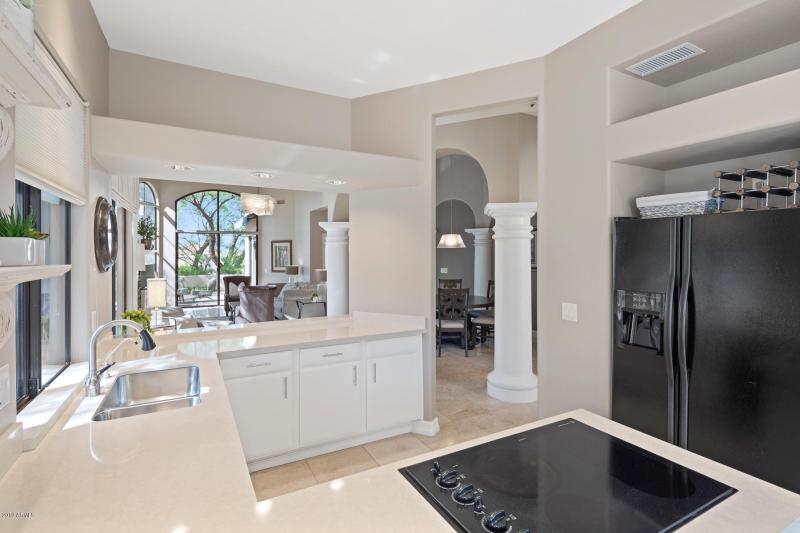 Open Concept Breakfast Nook