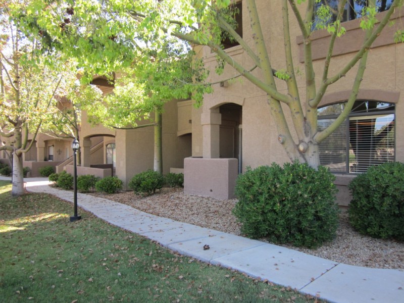 #1062 Private Patio & Back Area