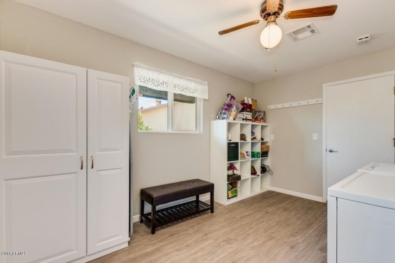 Pueblo laundry to garage