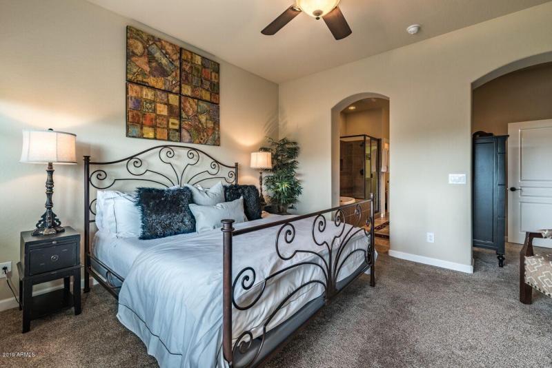 Encore - master bedroom 2